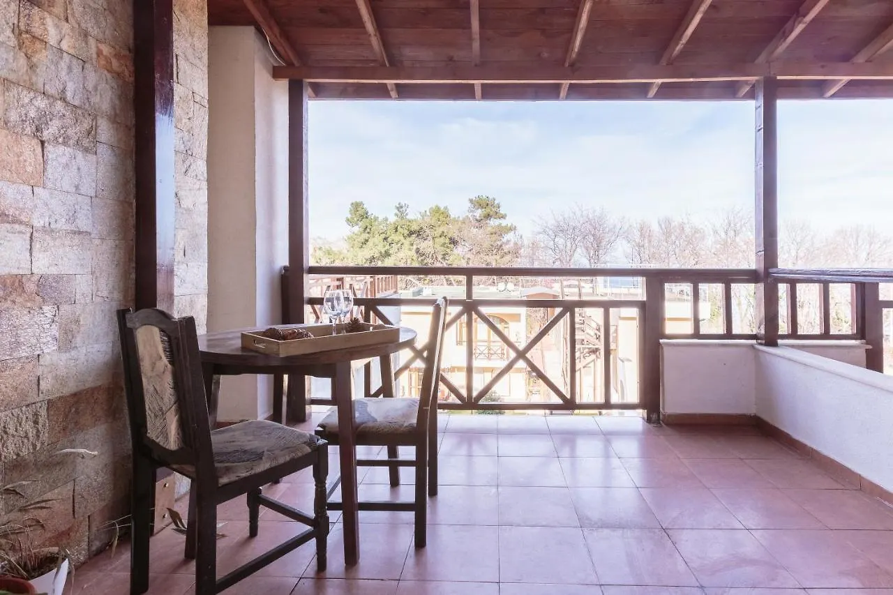 Aparthouse Paradise Bay Sozopol 0*,