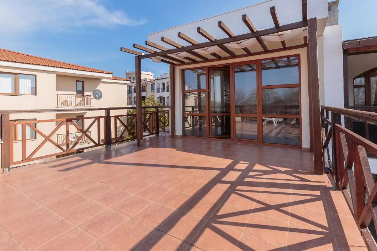 Aparthouse Paradise Bay Sozopol Bulgaria