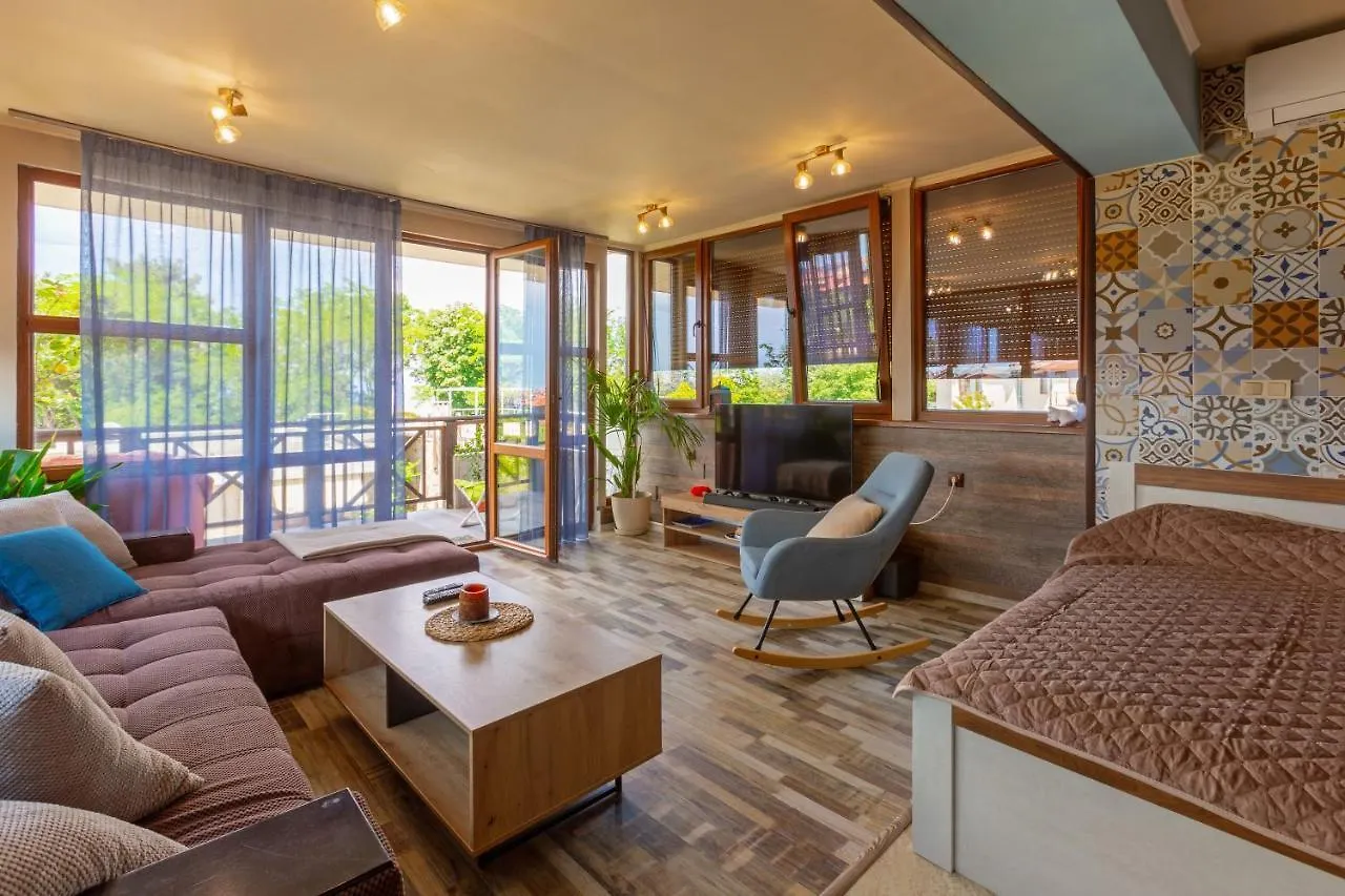 Aparthouse Paradise Bay Sozopol Appartamento